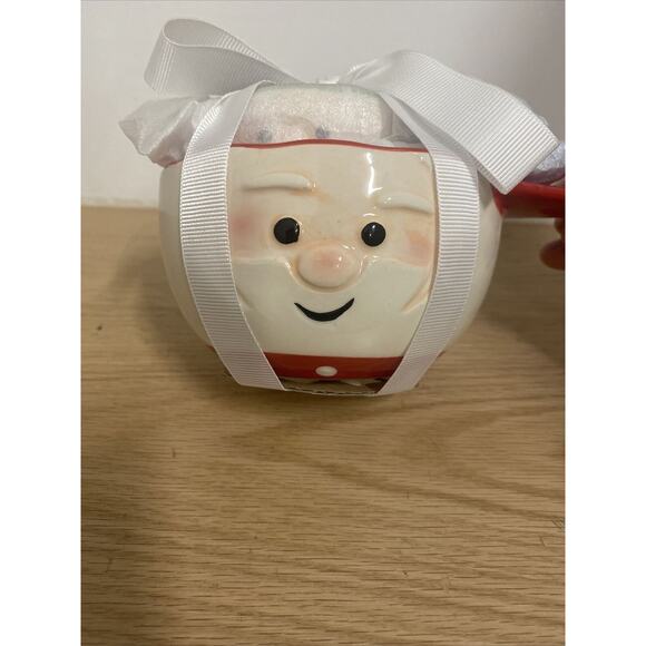 Le Gourmet Chef Santa Face Ceramic Nesting Measuring Cups Set of 4 Holiday - Picture 2 of 8